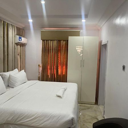 White Gold Hotel Ikeja Exterior foto